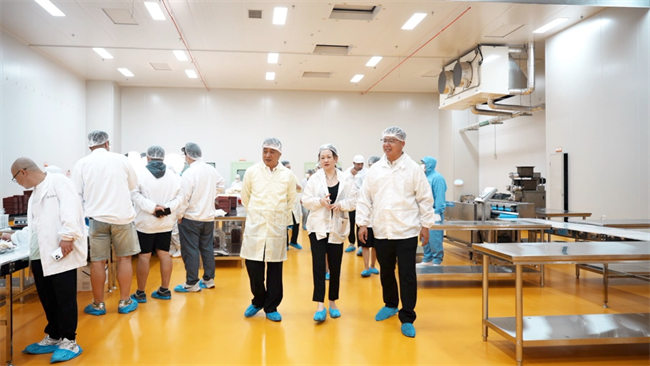 萬緯青島榴蓮超級工廠開倉 攜手客戶共筑智能供應鏈生態